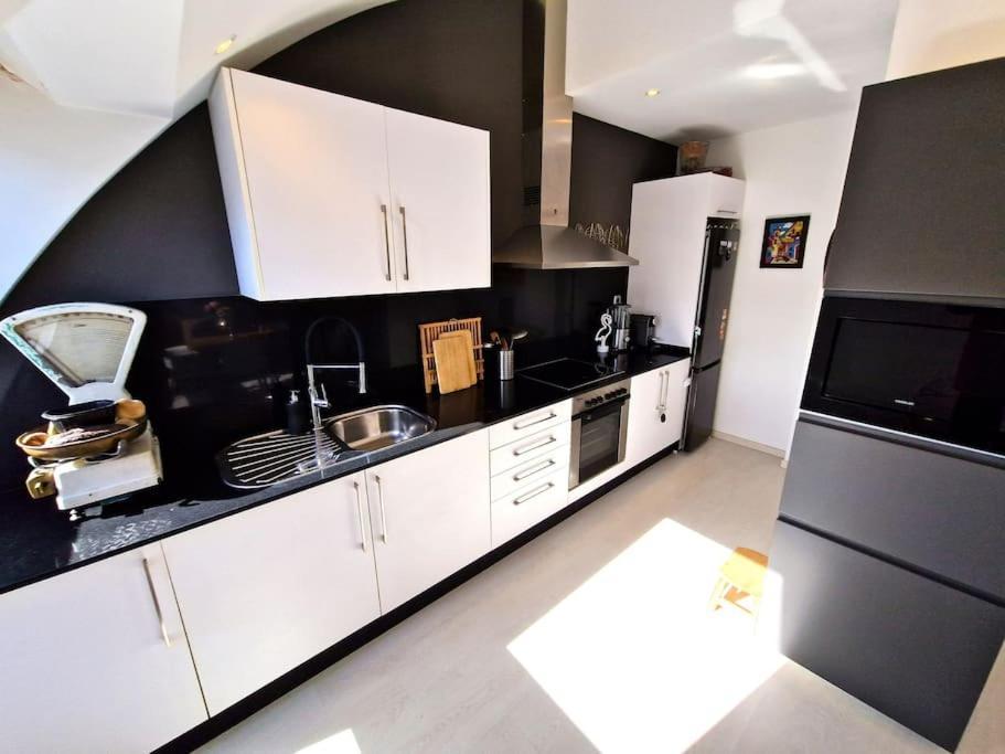 Apartamento Deluxe Vistas Al Mar Burela Bagian luar foto